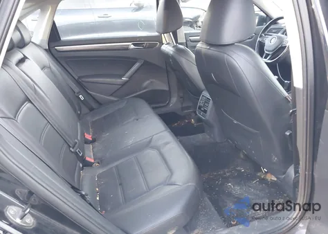 2017 Volkswagen Passat 1.8T Se из США, поврежденный, VIN 1VWBT7A32HC041397